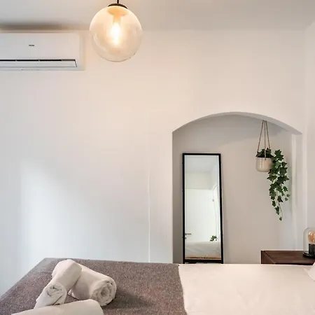 Lovely 2 Bed In The Heart Of With Ac By Lisbeyond Appartement *