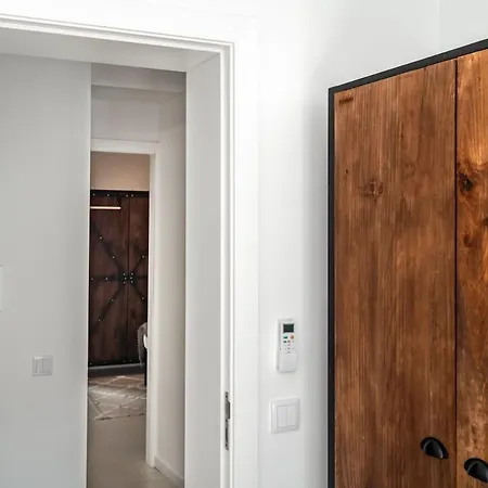 Lovely 2 Bed In The Heart Of With Ac By Lisbeyond Appartement