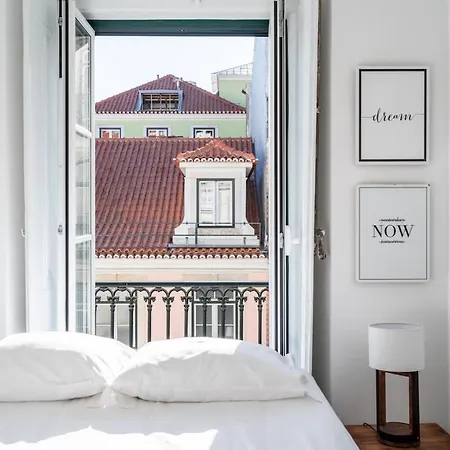 Lovely 2 Bed In The Heart Of With Ac Apartment Lisbon