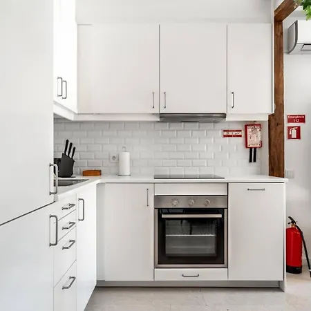 Lovely 2 Bed In The Heart Of With Ac By Lisbeyond * Lisboa