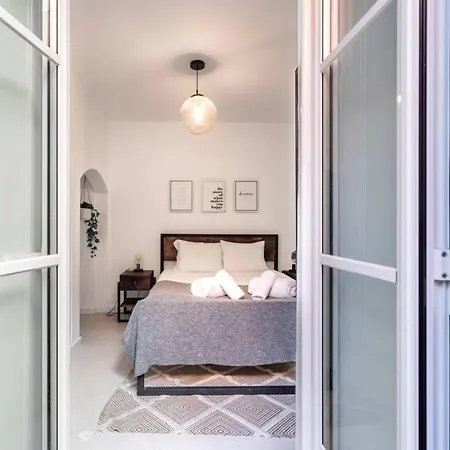 Apartman Lovely 2 Bed In The Heart Of With Ac By Lisbeyond *