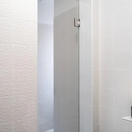 Lovely 2 Bed In The Heart Of With Ac By Lisbeyond Appartement