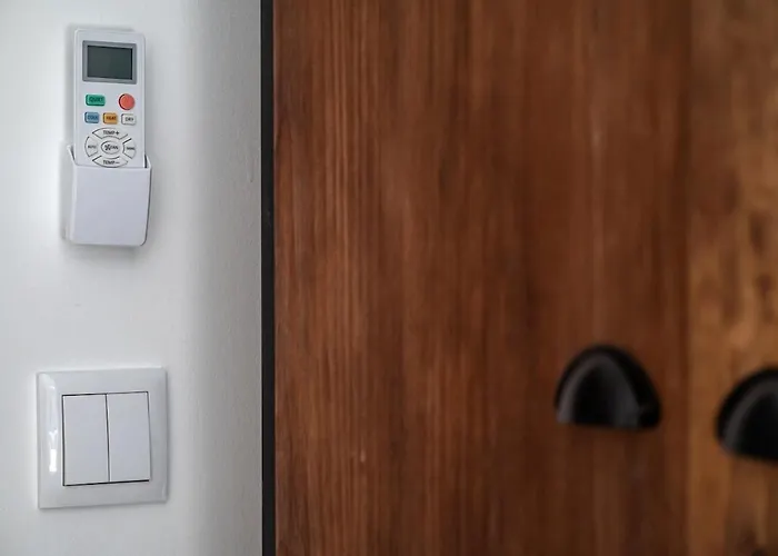 Lovely 2 Bed In The Heart Of With Ac By Lisbeyond Apartment