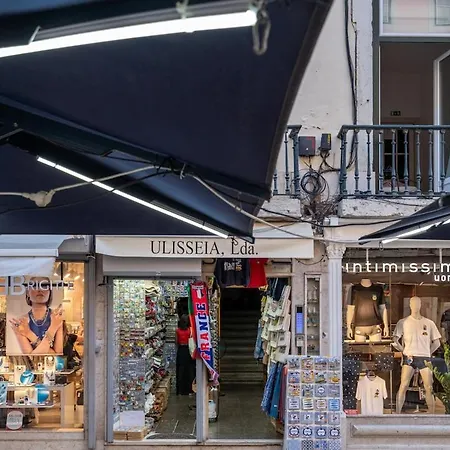 Lovely 2 Bed In The Heart Of With Ac By Lisbeyond Daire Lisboa