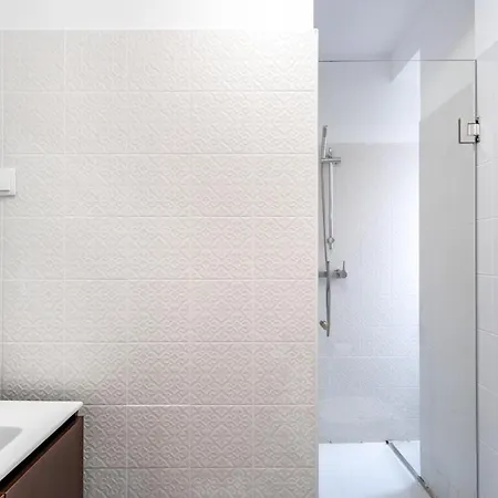 דירה Lovely 2 Bed In The Heart Of With Ac By Lisbeyond