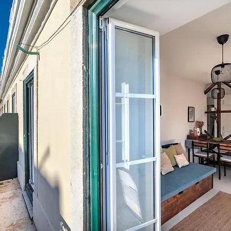 Lovely 2 Bed In The Heart Of With Ac By Lisbeyond דירה